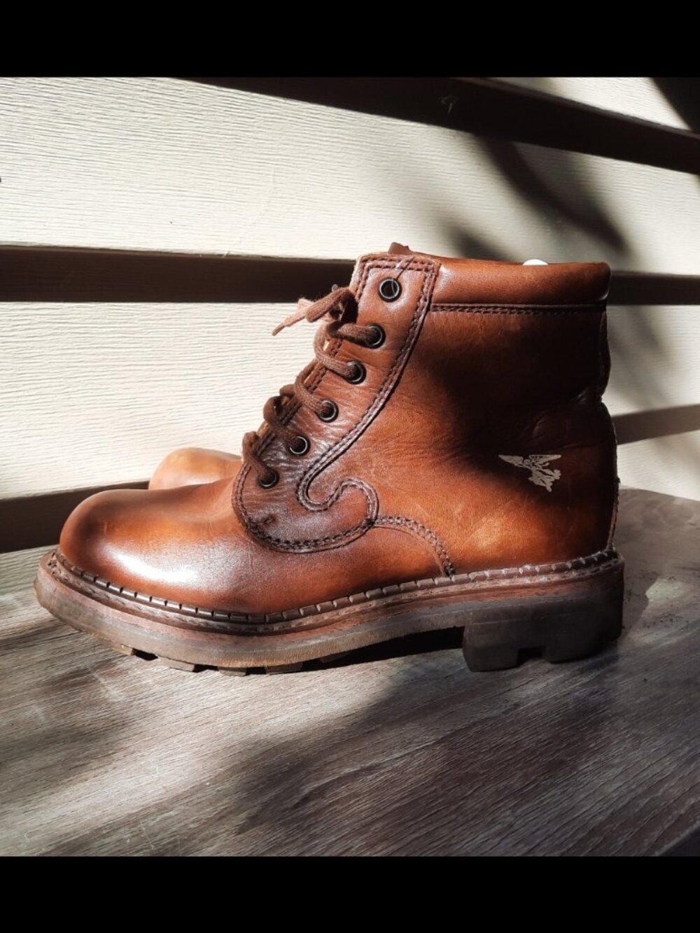 John Fluevog Derby Swirl boots size w6